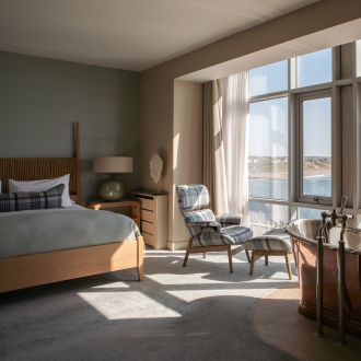 TheArmada_HotelRooms_RuthMaria_02